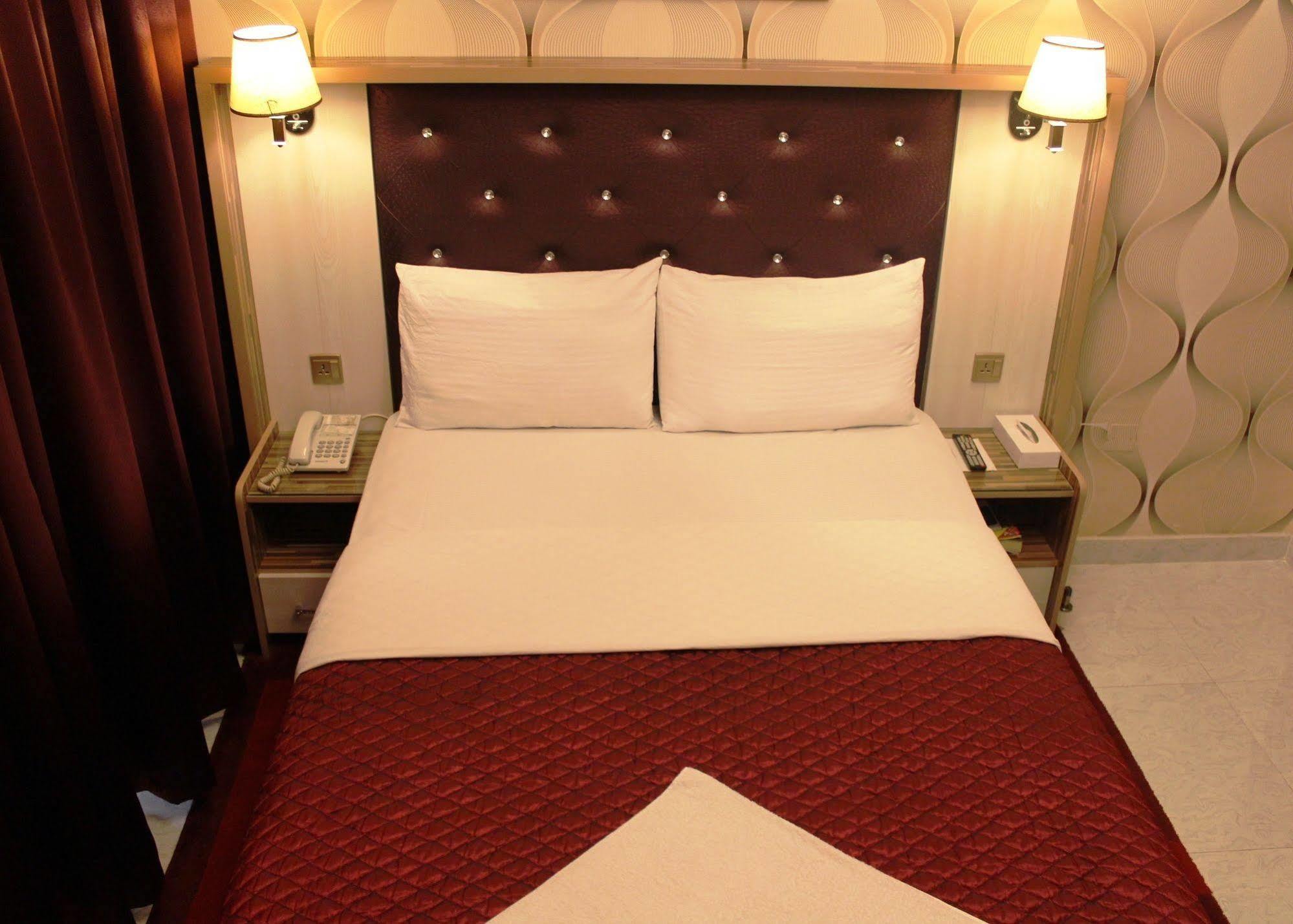 Sutchi Hotel ดูไบ ภายนอก รูปภาพ