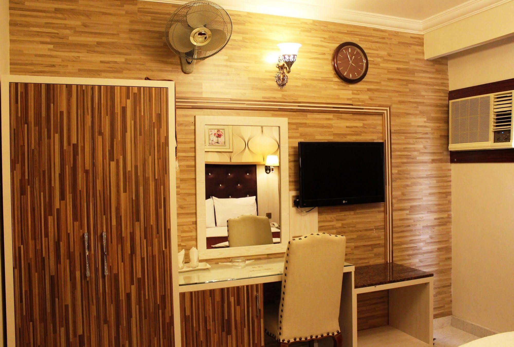 Sutchi Hotel ดูไบ ภายนอก รูปภาพ