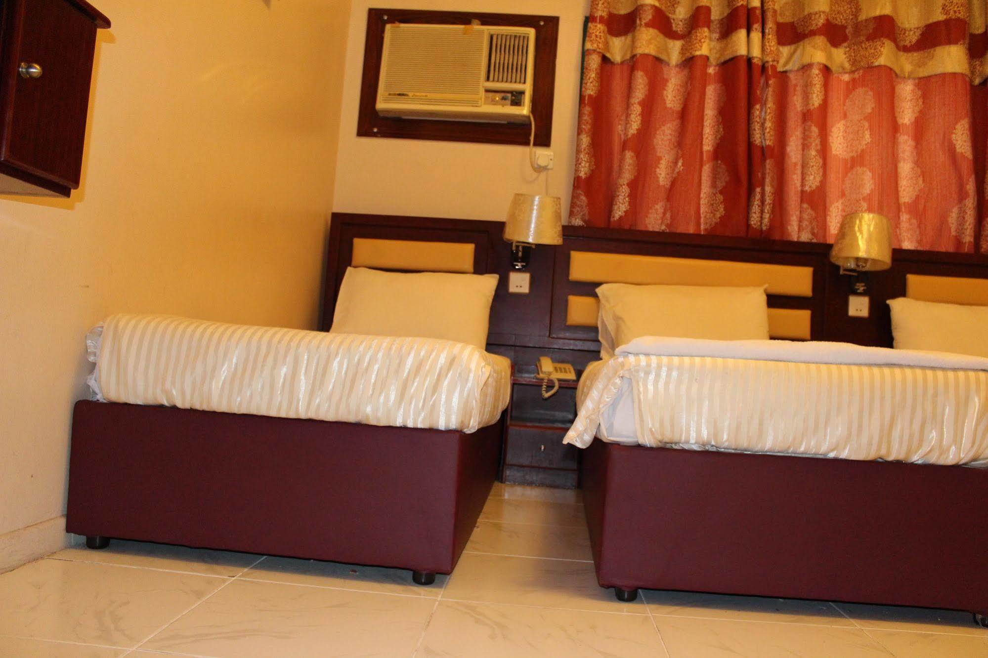 Sutchi Hotel ดูไบ ภายนอก รูปภาพ
